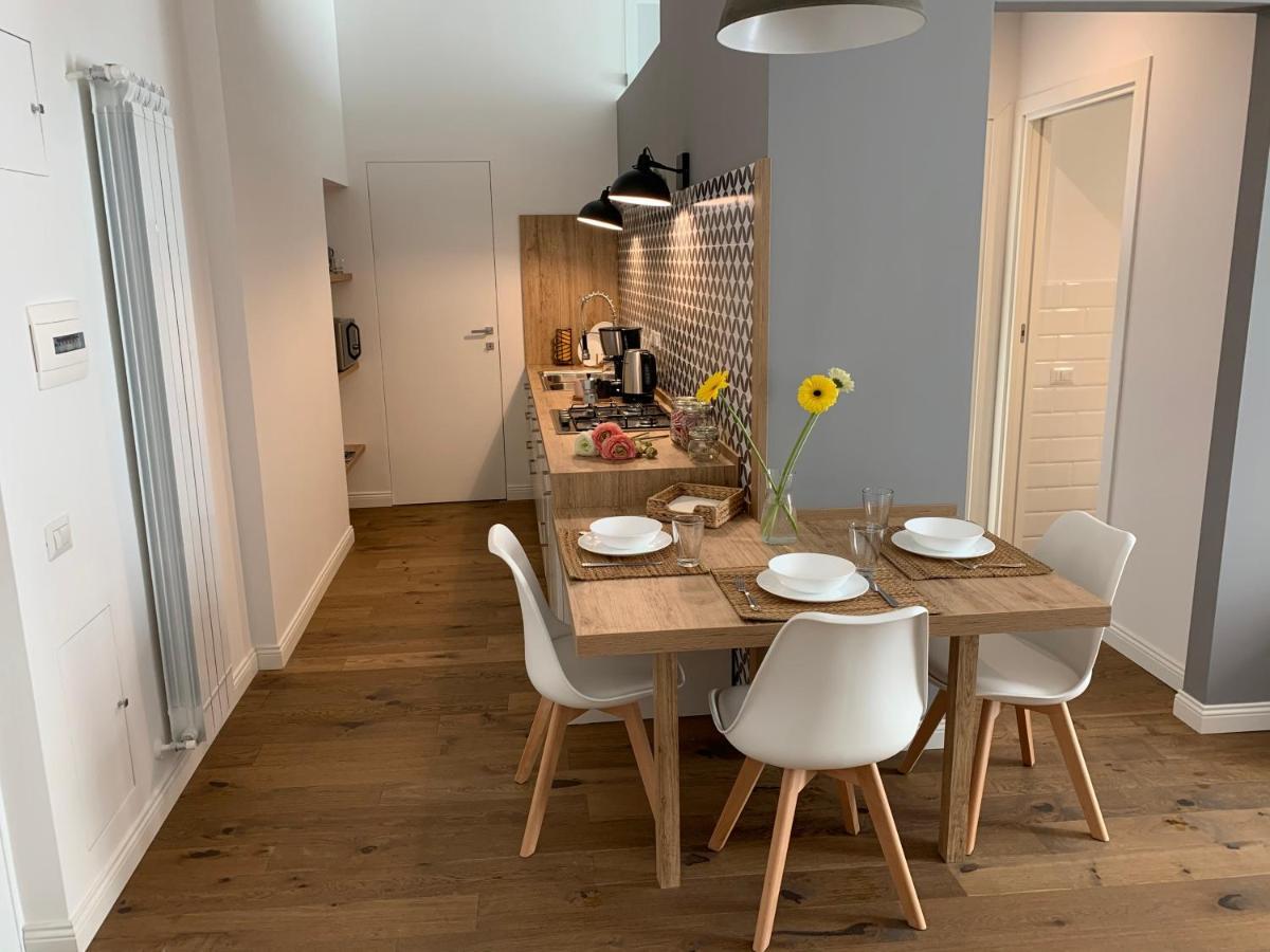 The Quality Apartment Napoli Екстер'єр фото